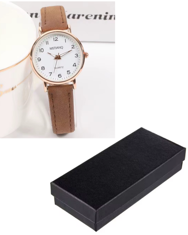 Women’s Luminous Retro Leather Quartz Watch – Brown