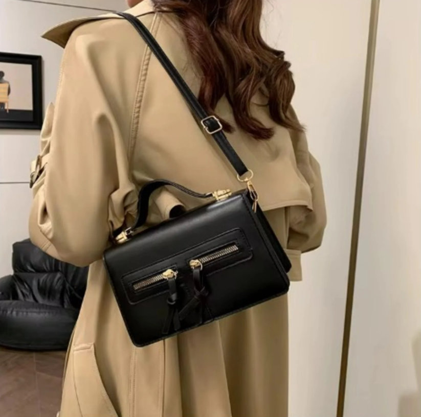 Women Crossbody Shoulder Handbag - Black - Image 1