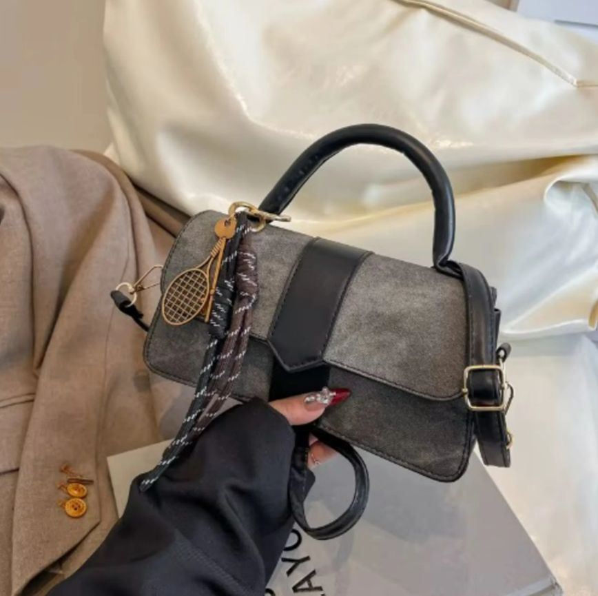 Retro  Square Crossbody Handbag - Black - Image 1