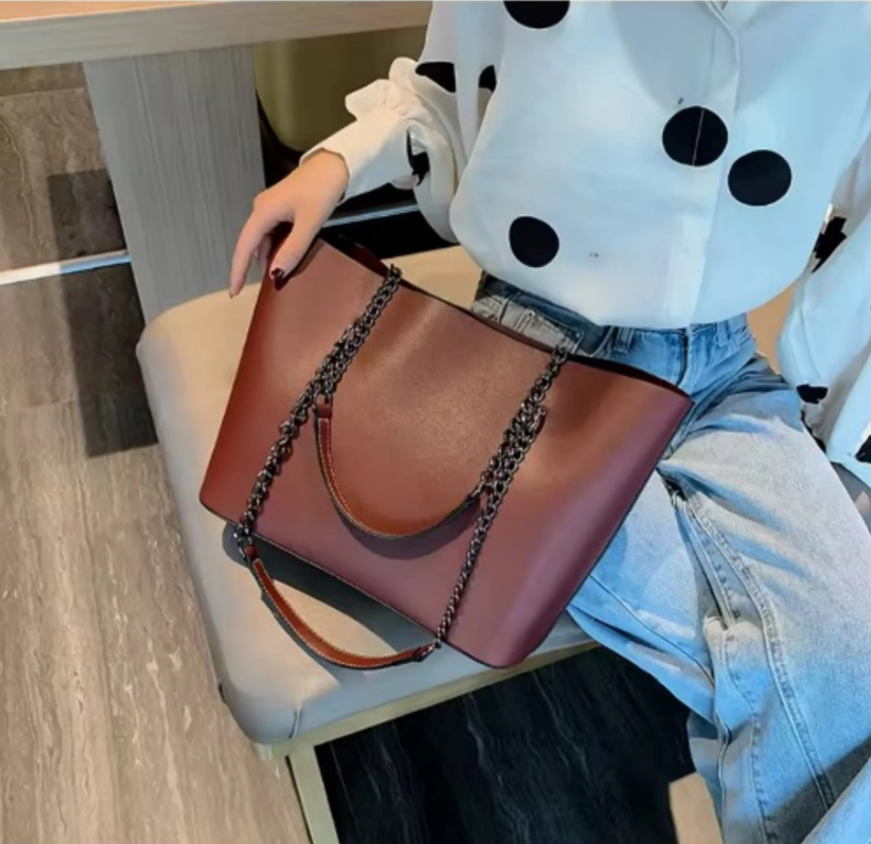 Retro Large Capacity Shoulder Bag - Coffee - Image 2