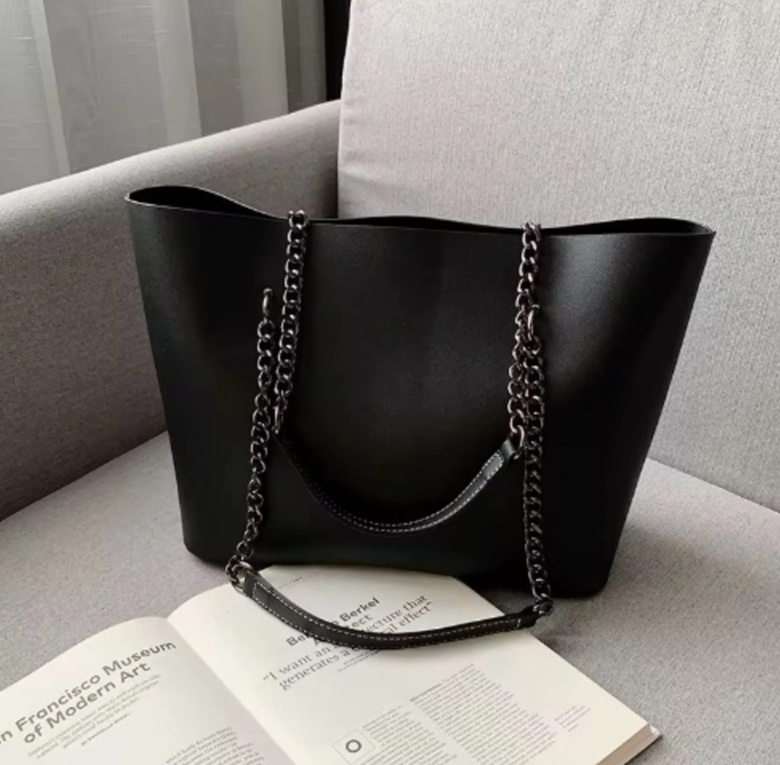 Retro Large Capacity Shoulder Bag - Black - Image 1