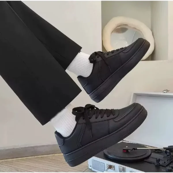 Men’s Breathable Sneakers –Black