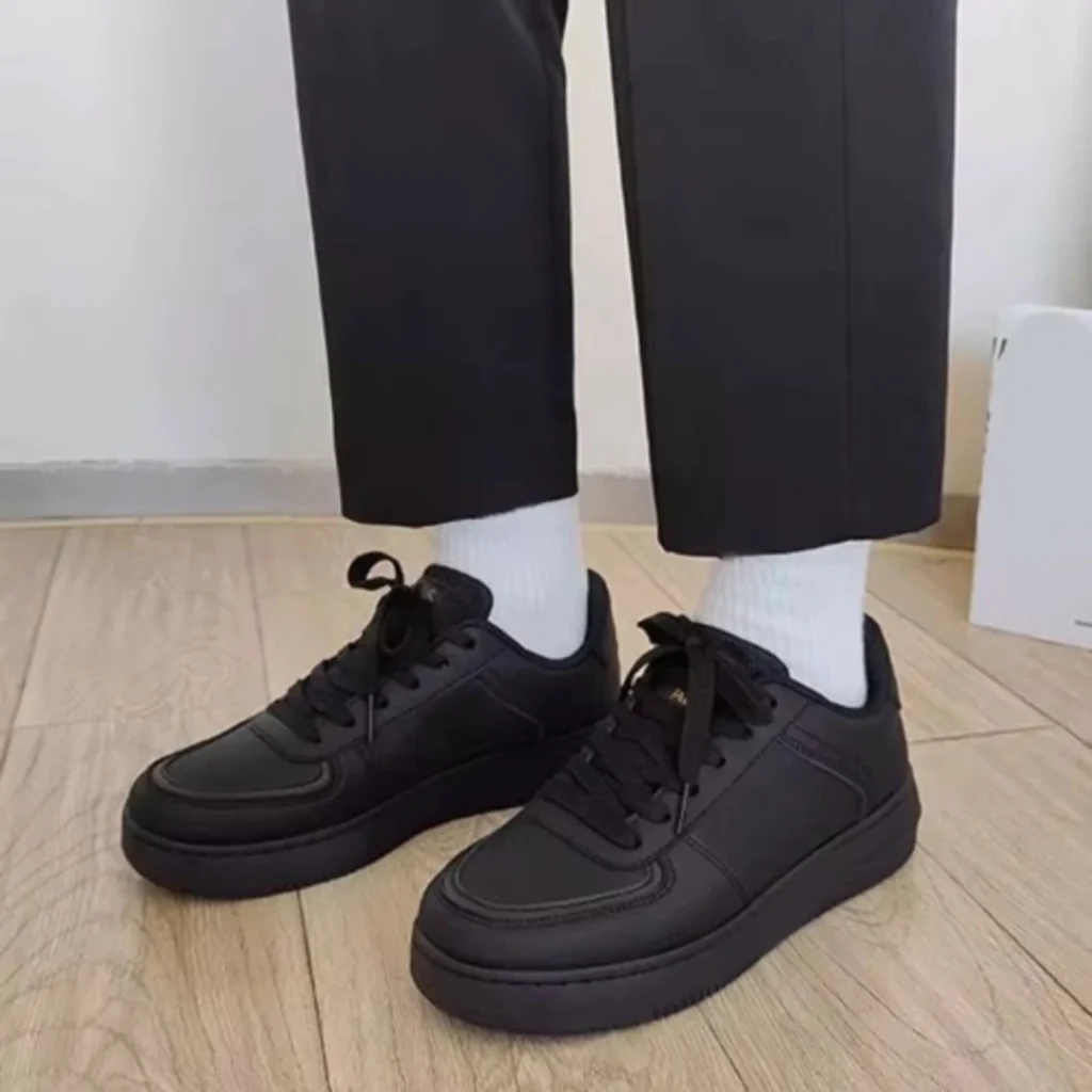 Men’s Breathable Sneakers –Black