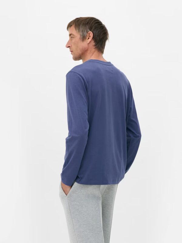 Primark Regular Fit, classic round neckline T-shirt