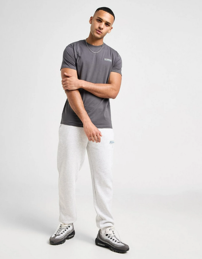 Essential T-shirt - (Mckenzie) - Image 4