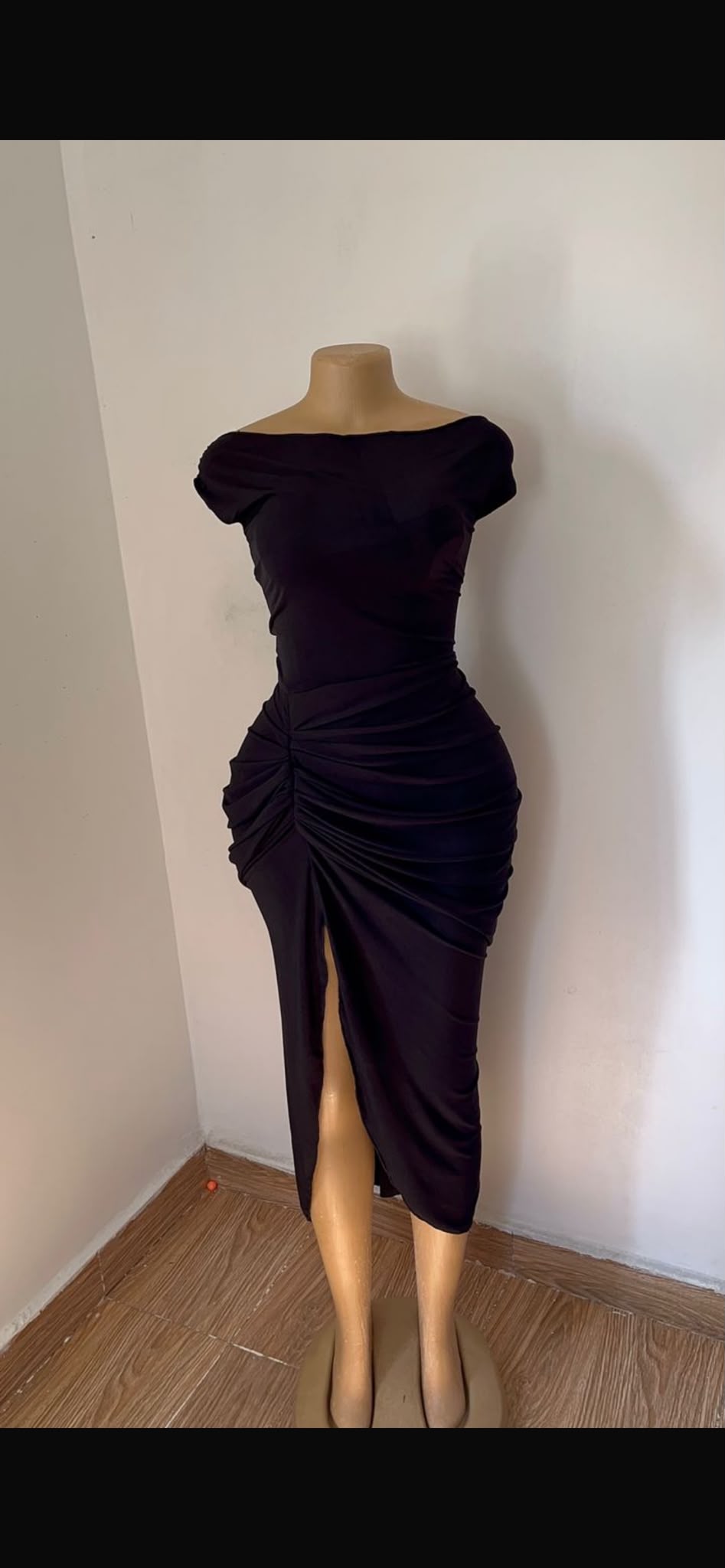 Stylish Elegant Solid Color Ruched Dress With Slit For Women - Image 1