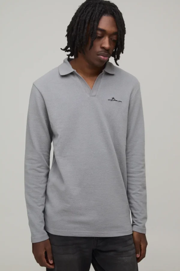 boohooMAN BM Signature Embroidered V Neck Textured Polo