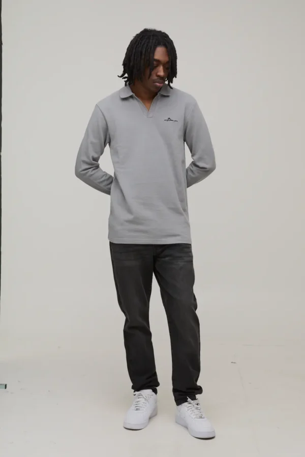 boohooMAN BM Signature Embroidered V Neck Textured Polo